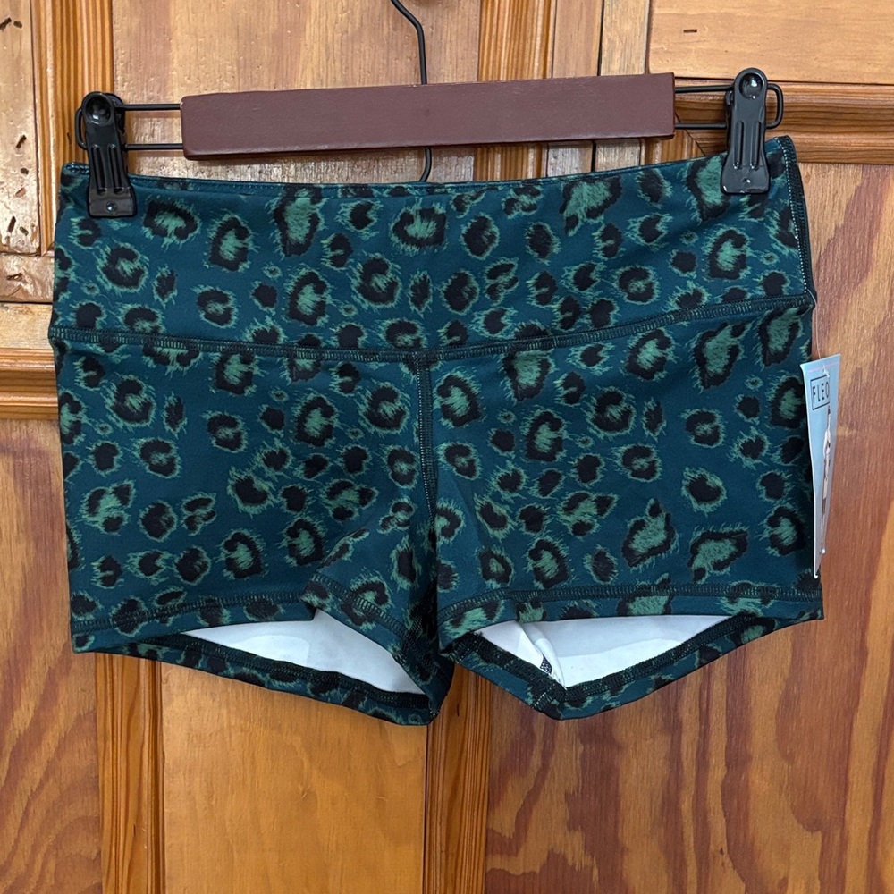 NWT Fleo Leopard Print Women's Shorts size small